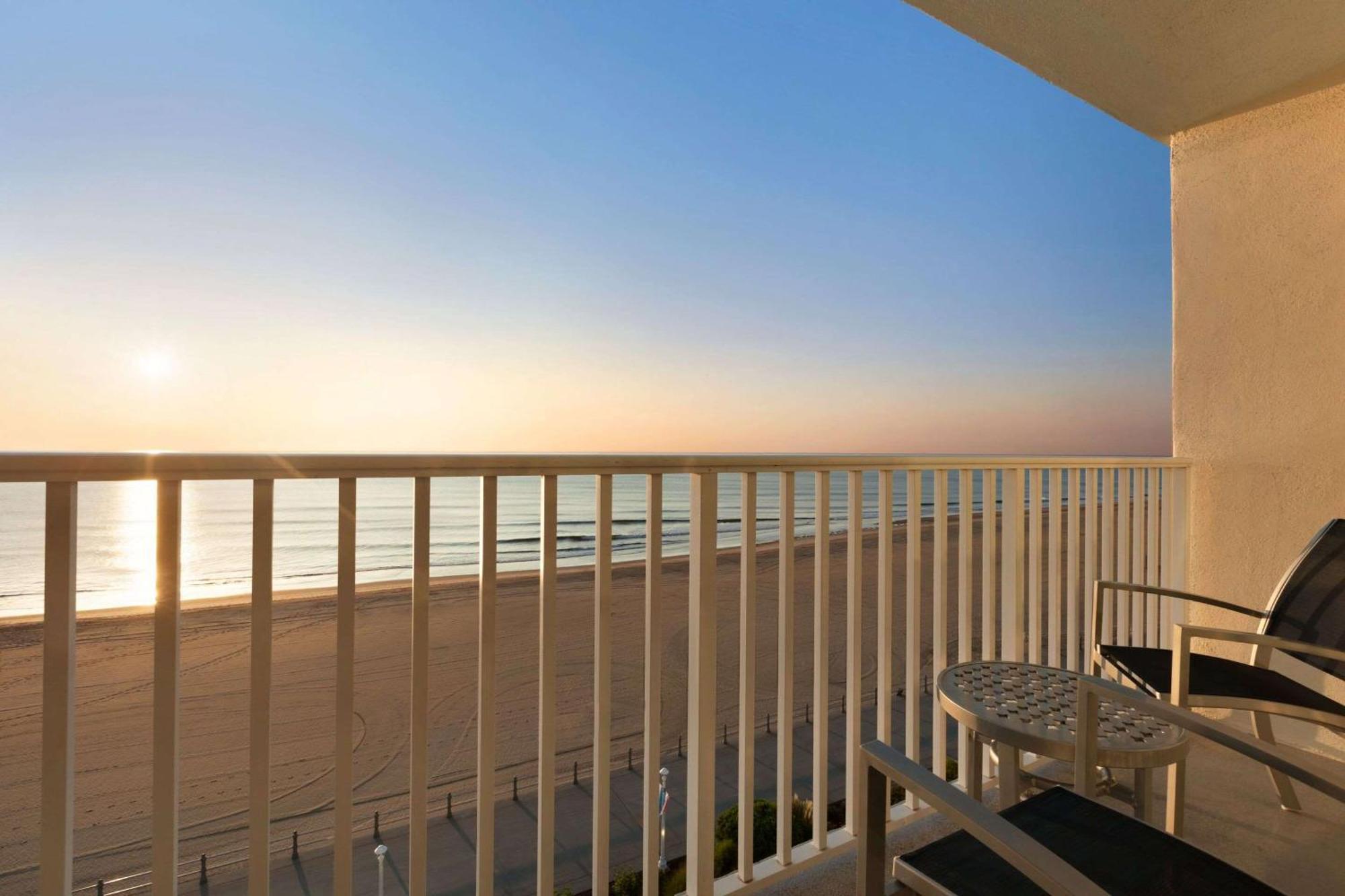Surfbreak Virginia Beach Oceanfront, Ascend Hotel Collection Buitenkant foto
